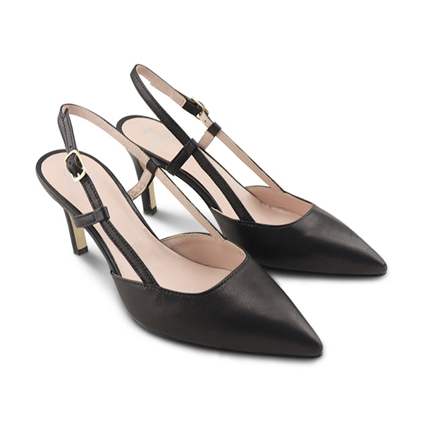 Modello Chanel nero in pelle tacco 70