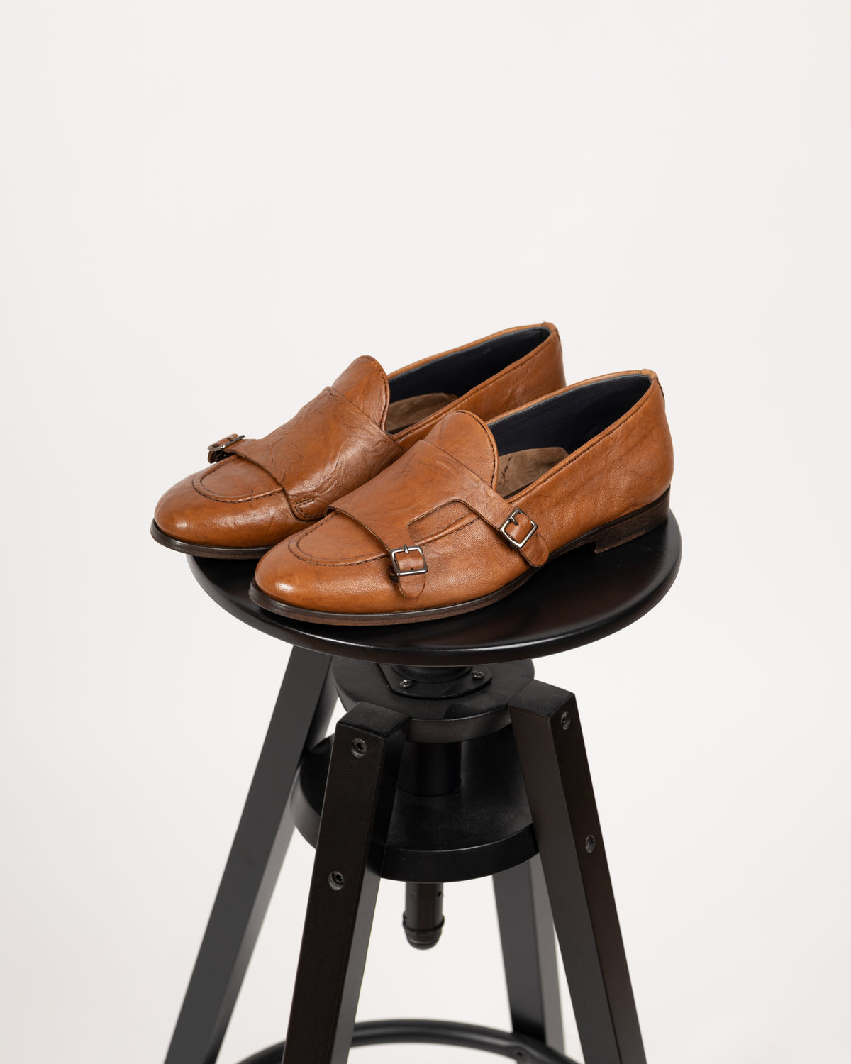 Slippers doppia fibbia in pelle cuoio