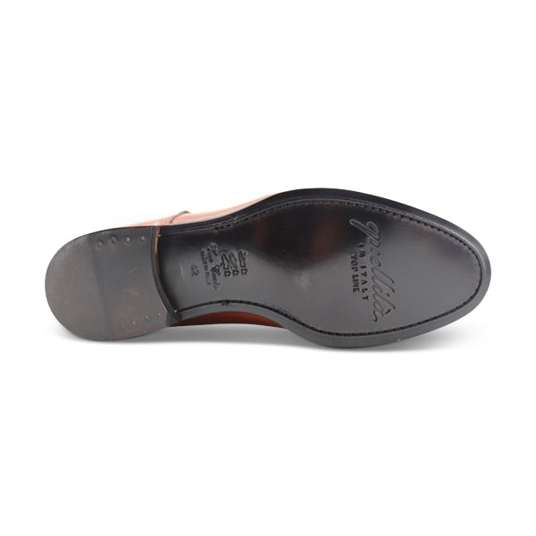 Scarpe con suola in cuoio cucita a mano