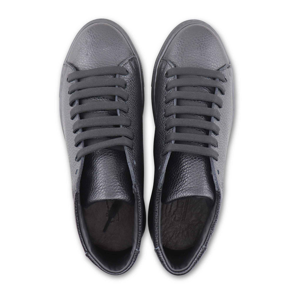Sneakers in pelle martellata nera