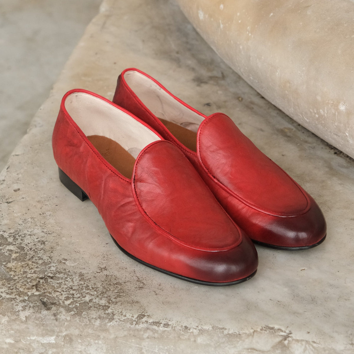 Slippers in pelle stropicciata rossa