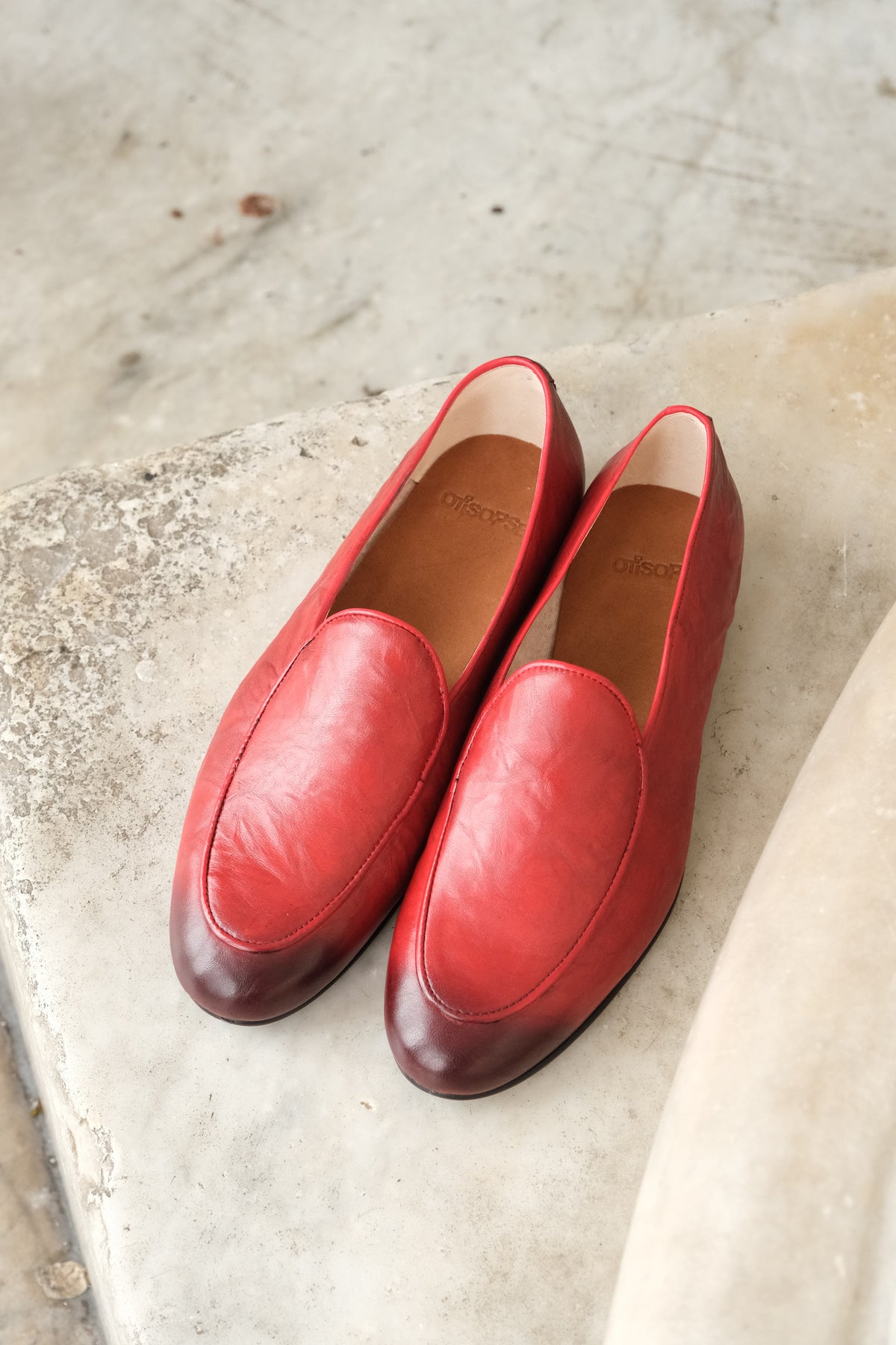 Slippers in pelle stropicciata rossa