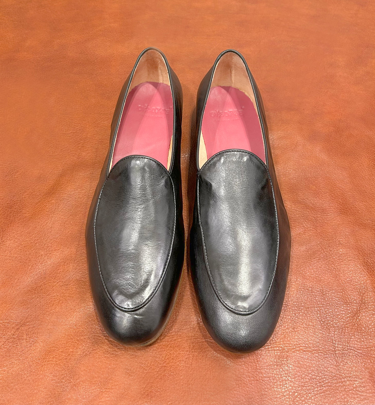 Slippers in pelle stropicciata nera