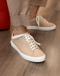 Sneakers in nabuk ghiaccio