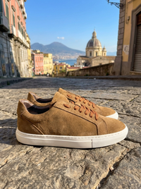 Sneakers in camoscio taupe