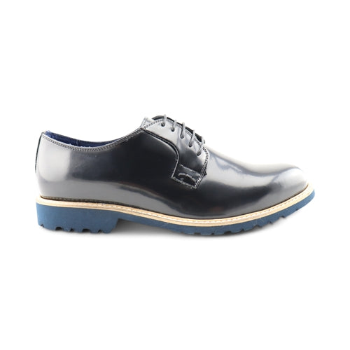 Scarpe derby nere in pelle abrasivata