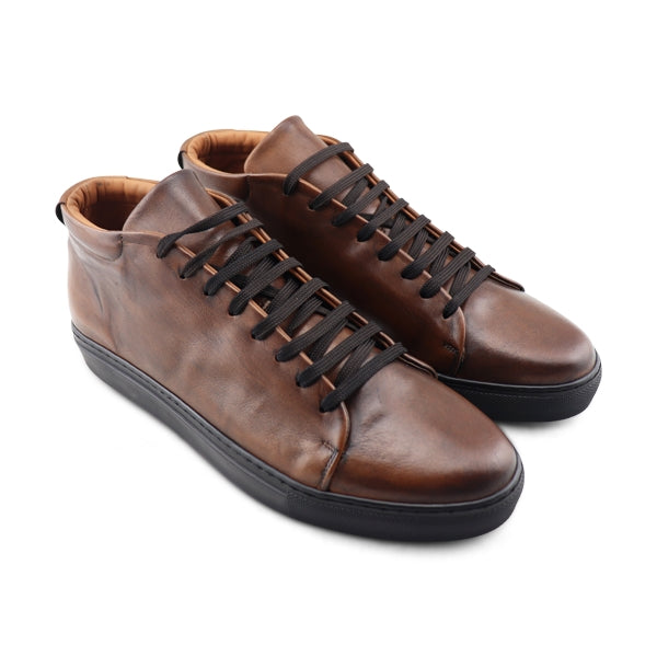 Sneakers alte in pelle color cuoio 