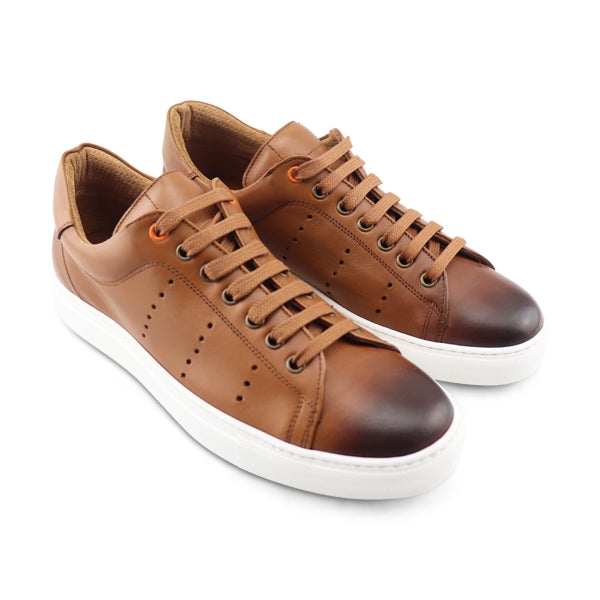 Sneakersy ze skóry w kolorze koniakowym